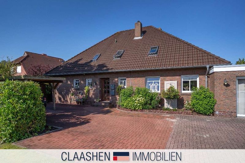 Charismatische Dachgeschosswohnung mit zwei Loggien